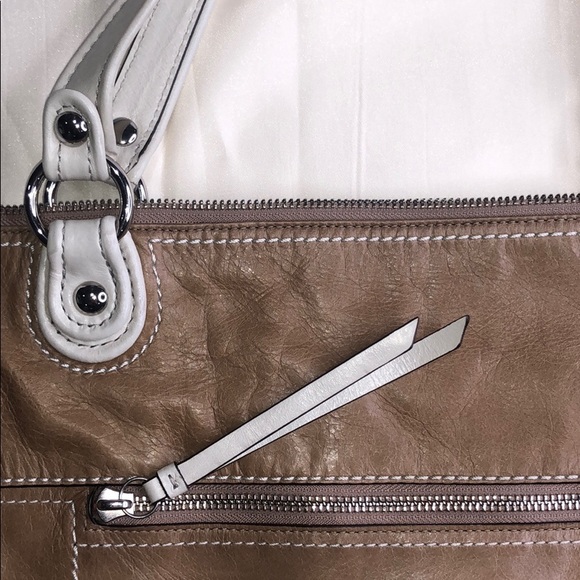 COACH Light Tan Leather Tote Bag - Picture 3 of 10